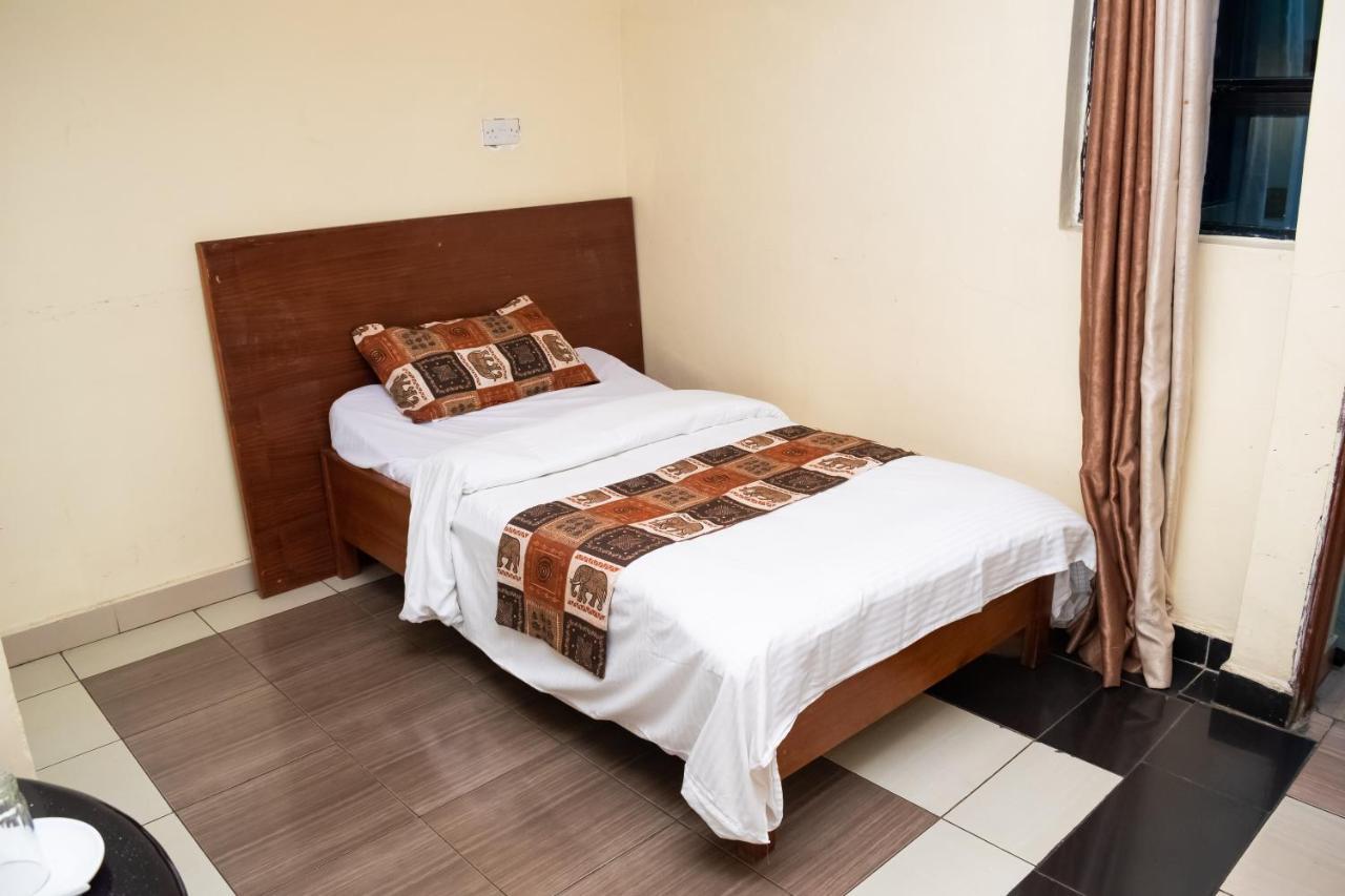 Ngara Riverside Lodge Nairobi Esterno foto