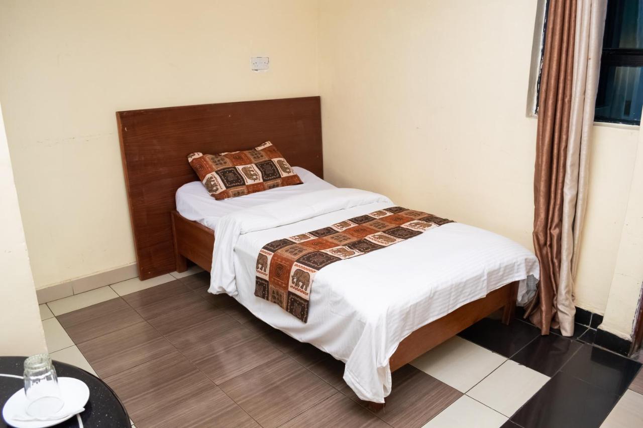 Ngara Riverside Lodge Nairobi Esterno foto