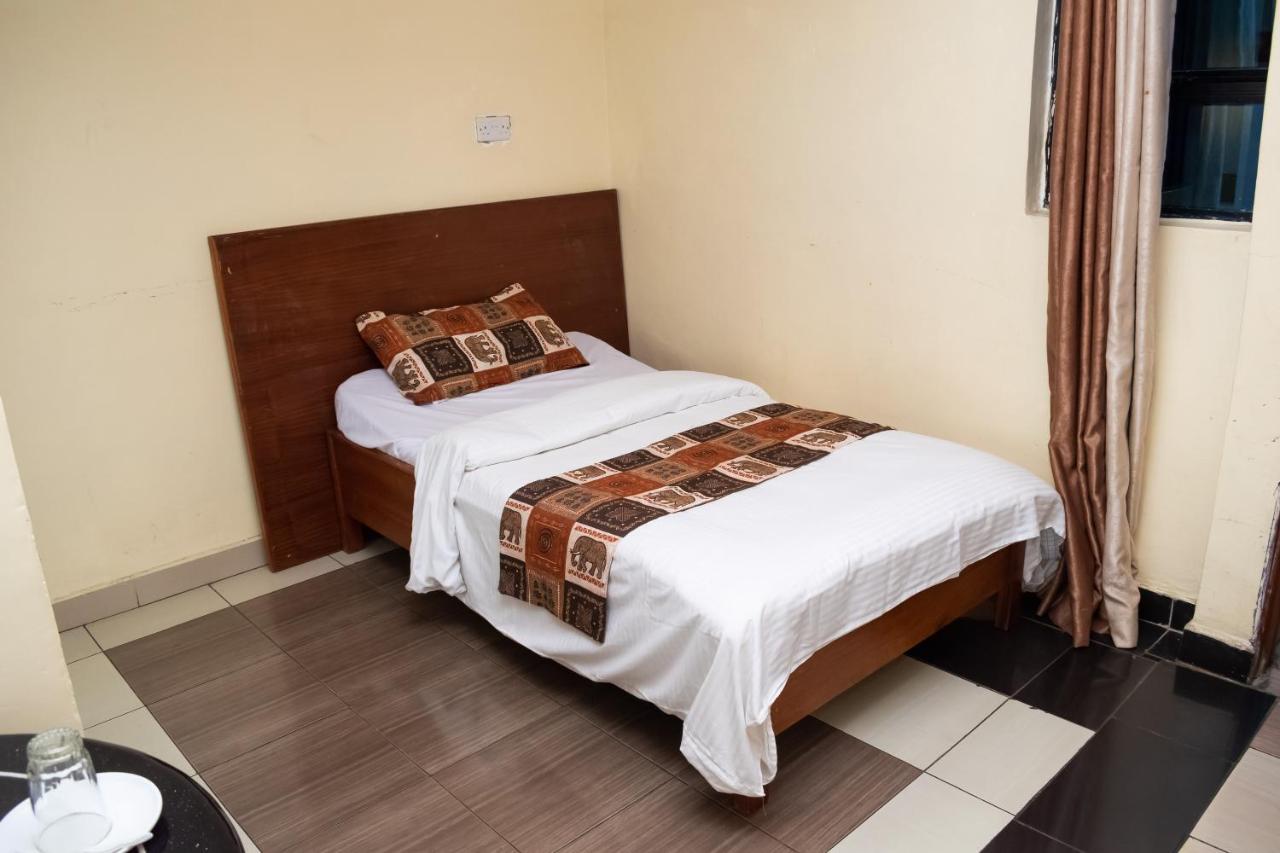 Ngara Riverside Lodge Nairobi Esterno foto